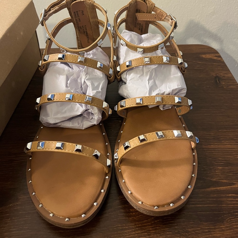 Women's Travel-J Studded Flat Jelly Sandals